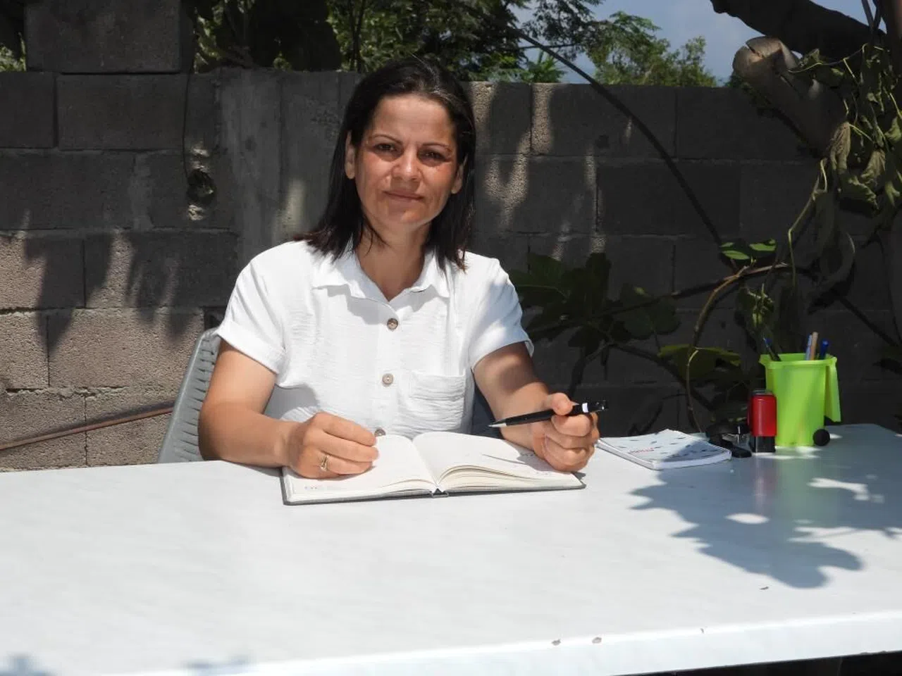 Hatay'da  Eşinin itirazına rağmen kararından vazgeçmeyerek ilçenin tek kadın muhtarı oldu