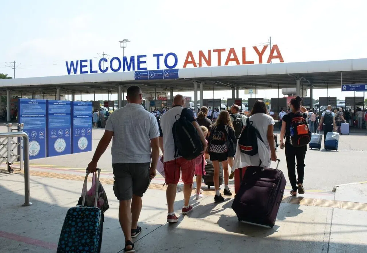 Antalya Valisi Hulusi Şahin: "Canımızı sıkan, turizme olumsuz etki eden rötarlar yaşanıyor"