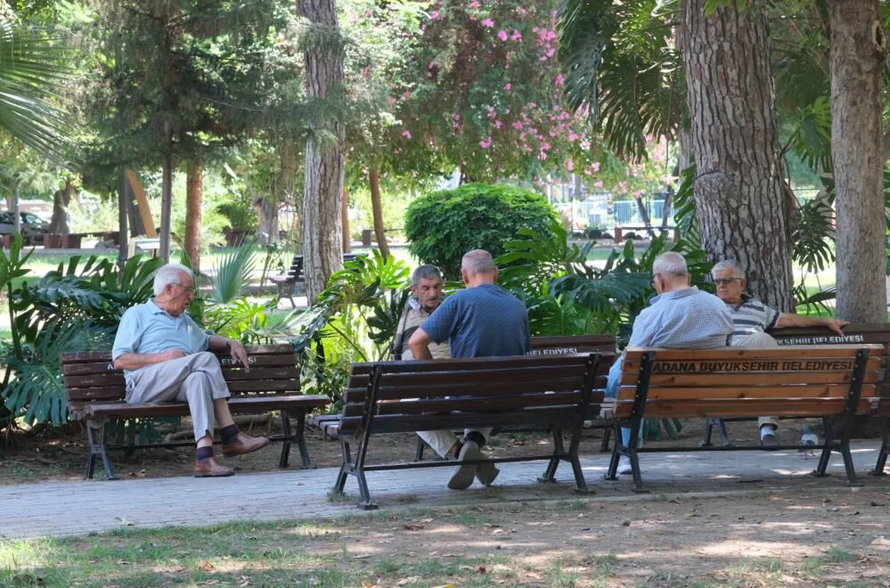 Adana'da termometreler 41 dereceyi gösterirken hissedilen sıcaklık 50 dereceyi buldu