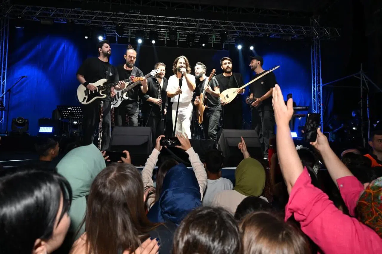 Başkan Böcek: "Hiçbir kurum kuruluşa borcumuz yok”