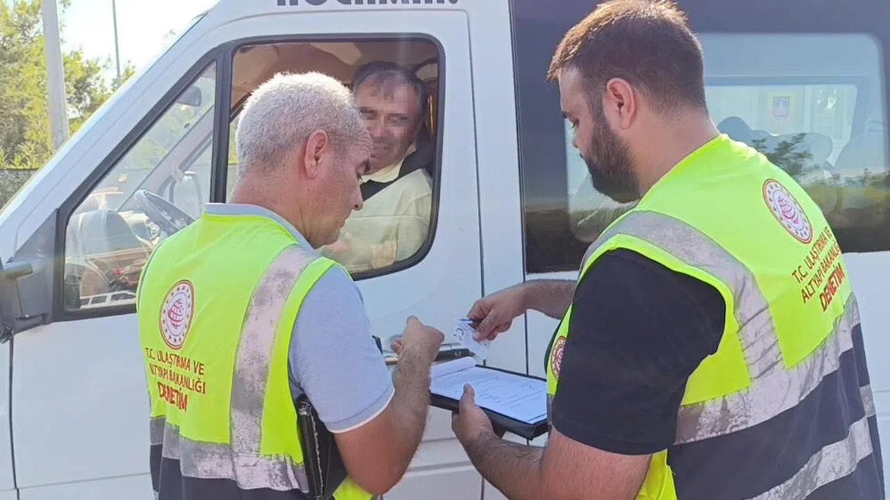 Ulaştırma Bakanlığı'ndan turist taşıyan araçlara denetim