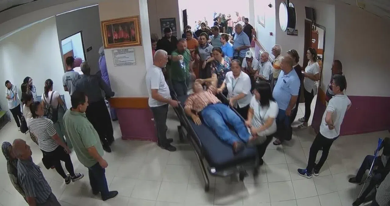 Muayene sırası beklerken kalp krizi geçirdi