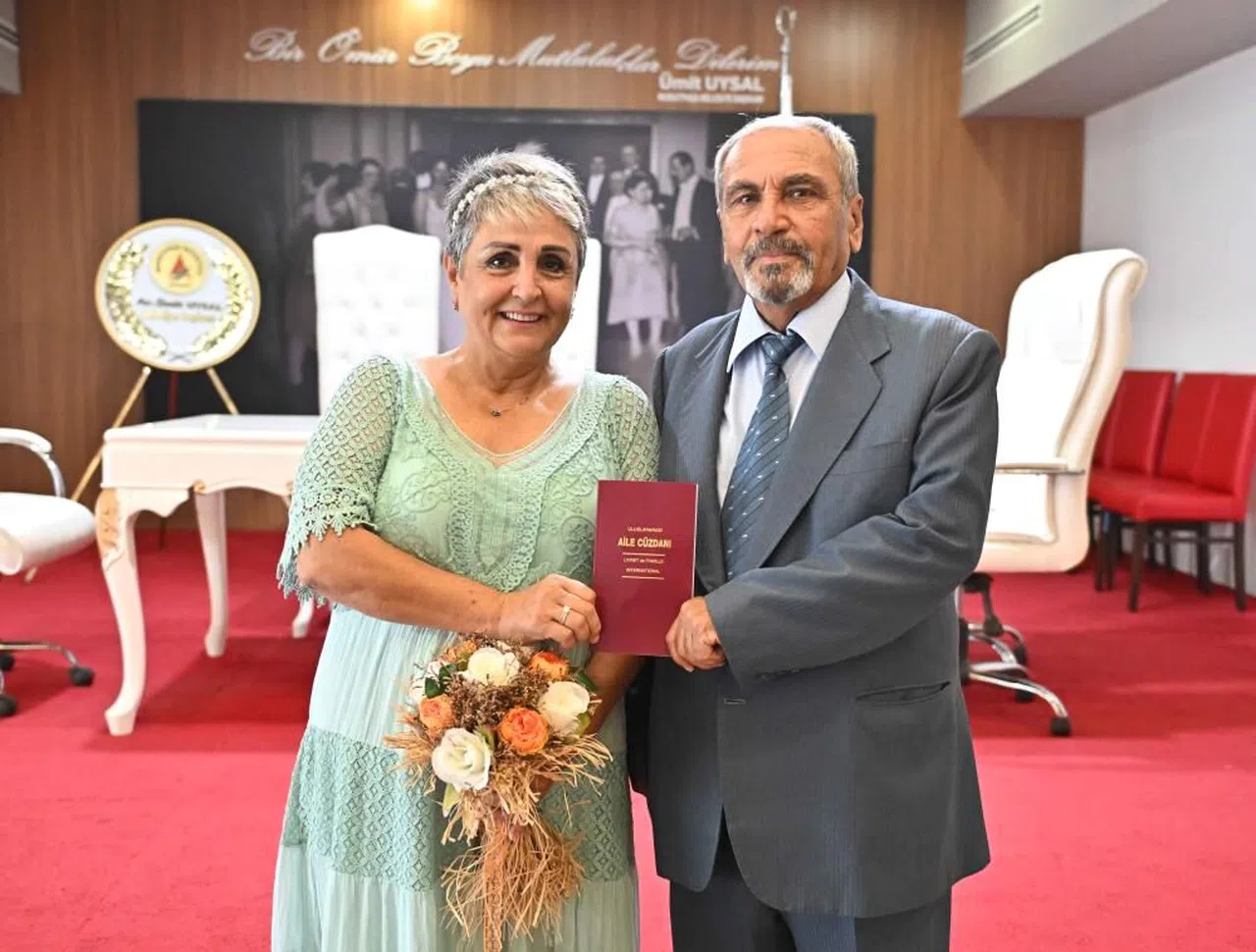Yaşlı evinde tanıştılar, dünya evine girip ikinci baharı yaşadılar