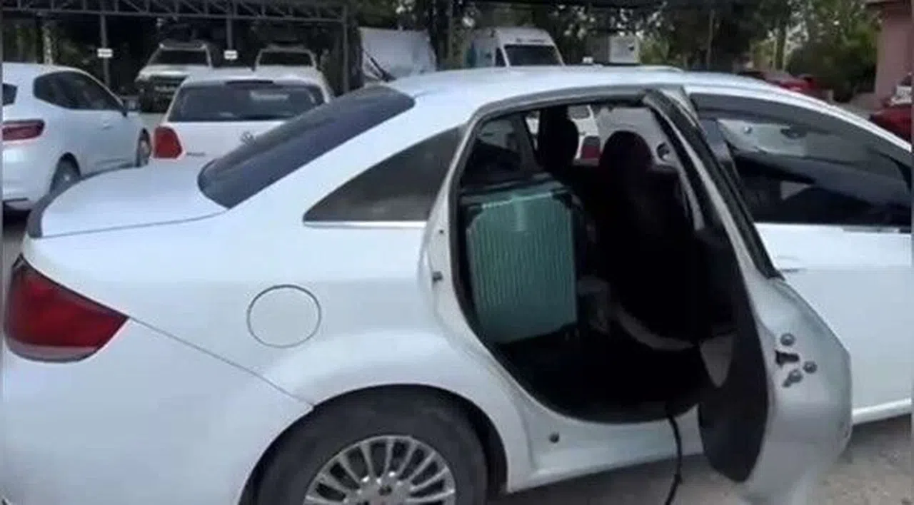 Durdurulan 2 otomobilde 38 kilo 300 gram uyuşturucu çıktı