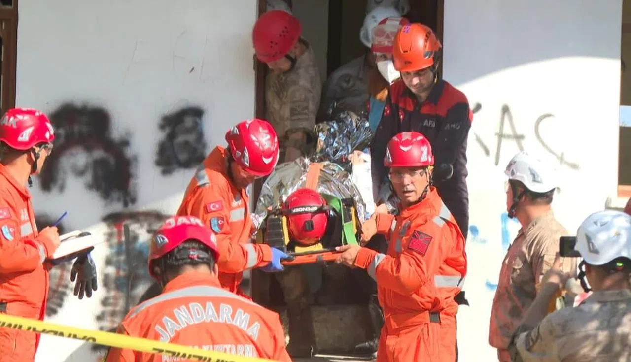 Gerçeğini aratmayan büyük deprem tatbikatı