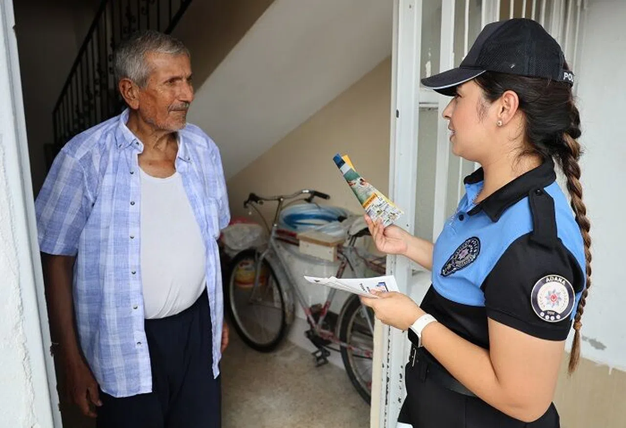 Polis ‘Çocuklar boğulmasın' diye kapı kapı gezdi