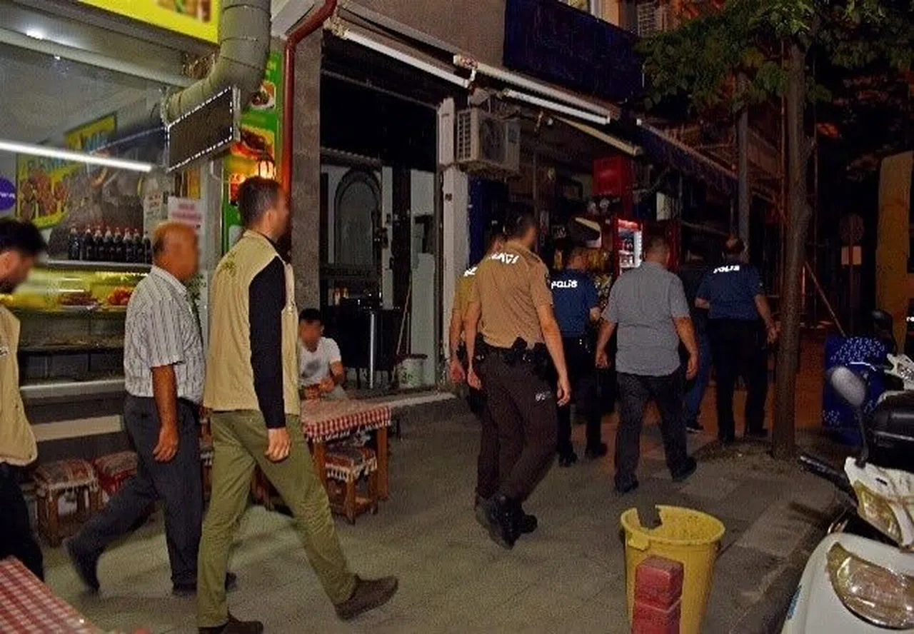 Umuma açık alkollü 9 iş yerine işlem yapıldı