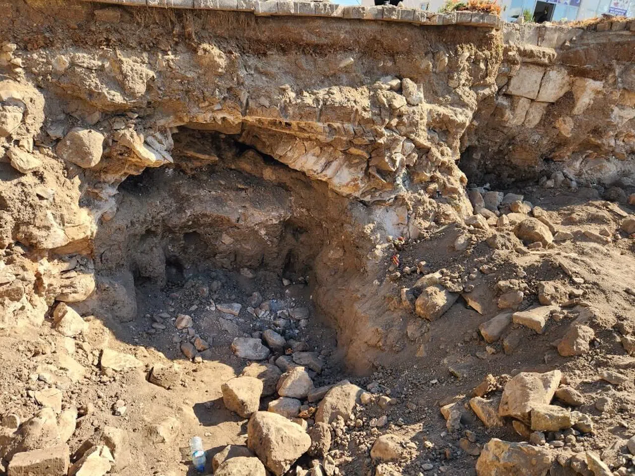 Kahramanmaraş'ta tarihi kemer ortaya çıkartıldı