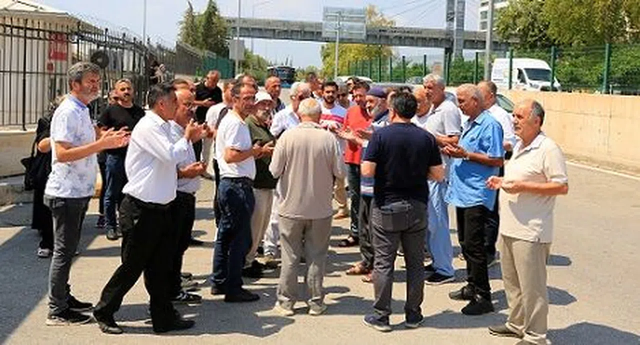 Tatil yaparken kafasına baca kapağı düşen kadın hayatını kaybetti