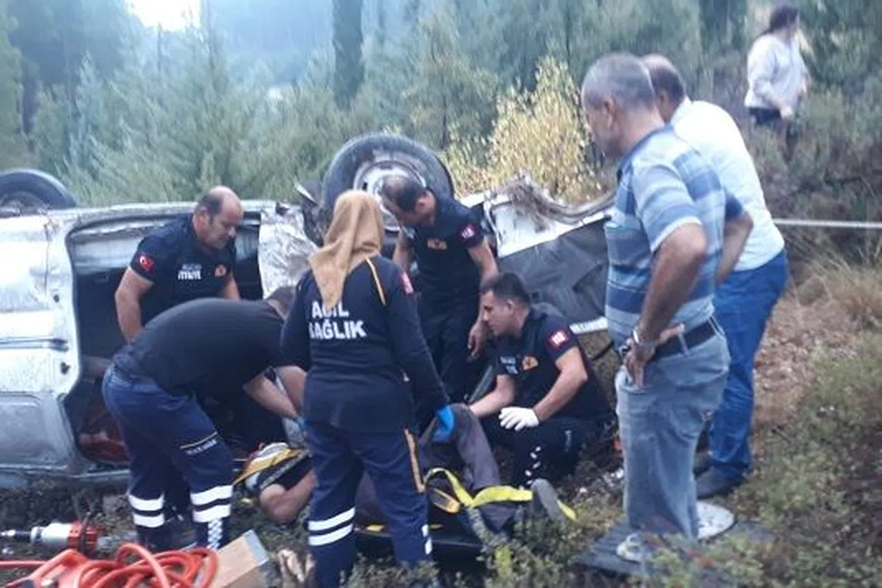 Burdur’da kontrolden çıkan otomobil şarampole devrildi, 1 yaralı