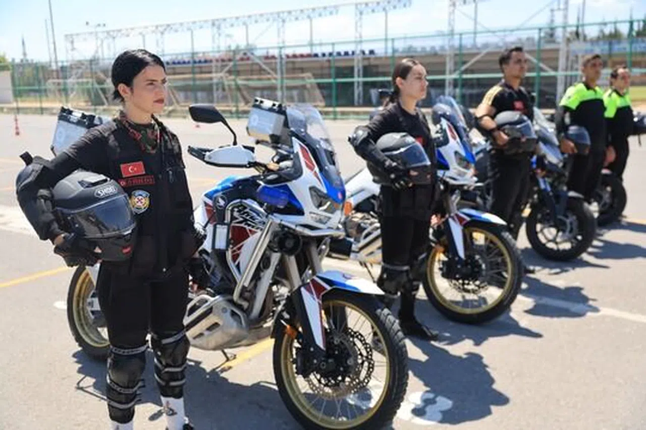 Antalya Büyükşehir Belediyesi motorize zabıta ekiplerini devreye soktu