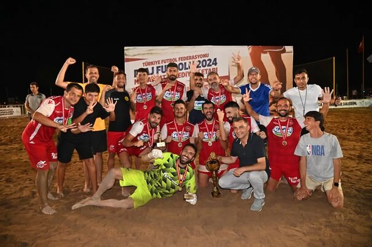 Manavgat'ta plaj futbolu coşkusu sona erdi