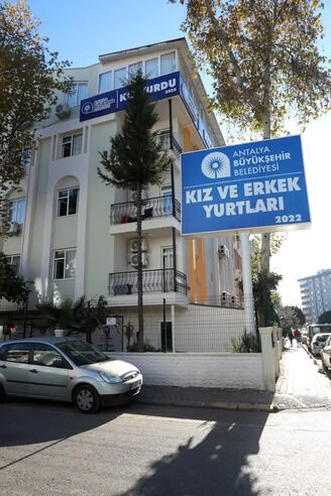 Antalya Büyükşehir’in yurtları üniversiteli gençleri bekliyor
