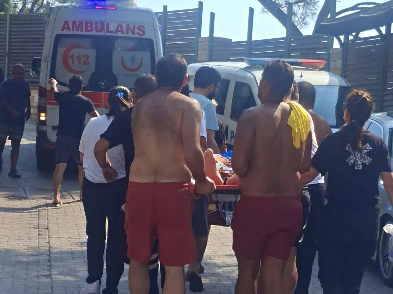Boğulma tehlikesi geçiren genç hastanede hayatını kaybetti