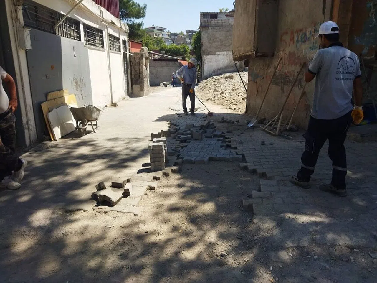 Kayabaşı Mahallesi'nde Parke Yenileme Çalışmaları
