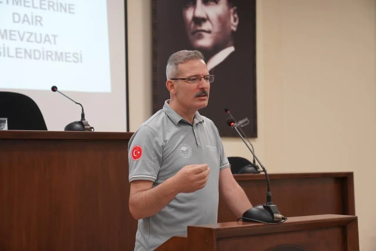 Adana'da kasap, kebap ve lokanta işletmeleri mevzuatlar hakkında bilgilendirildi