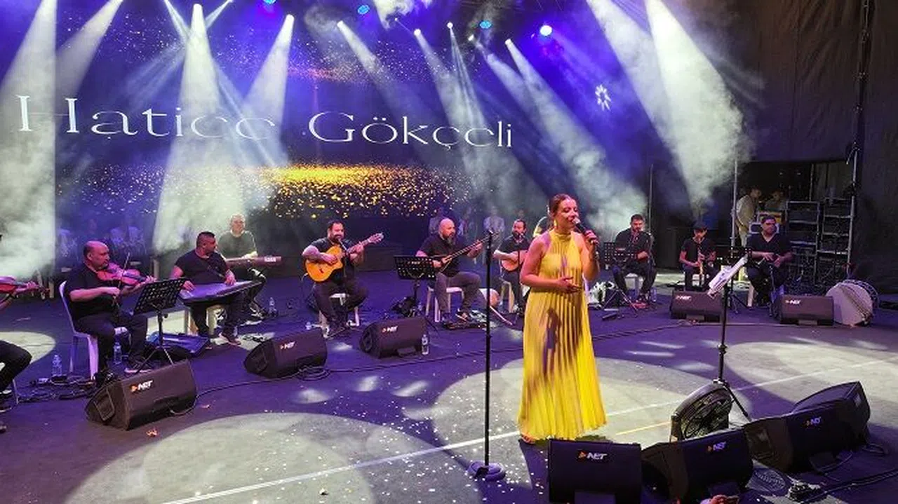 Hatice Gökçeli, Fuarda Müzik Ziyafeti Sundu