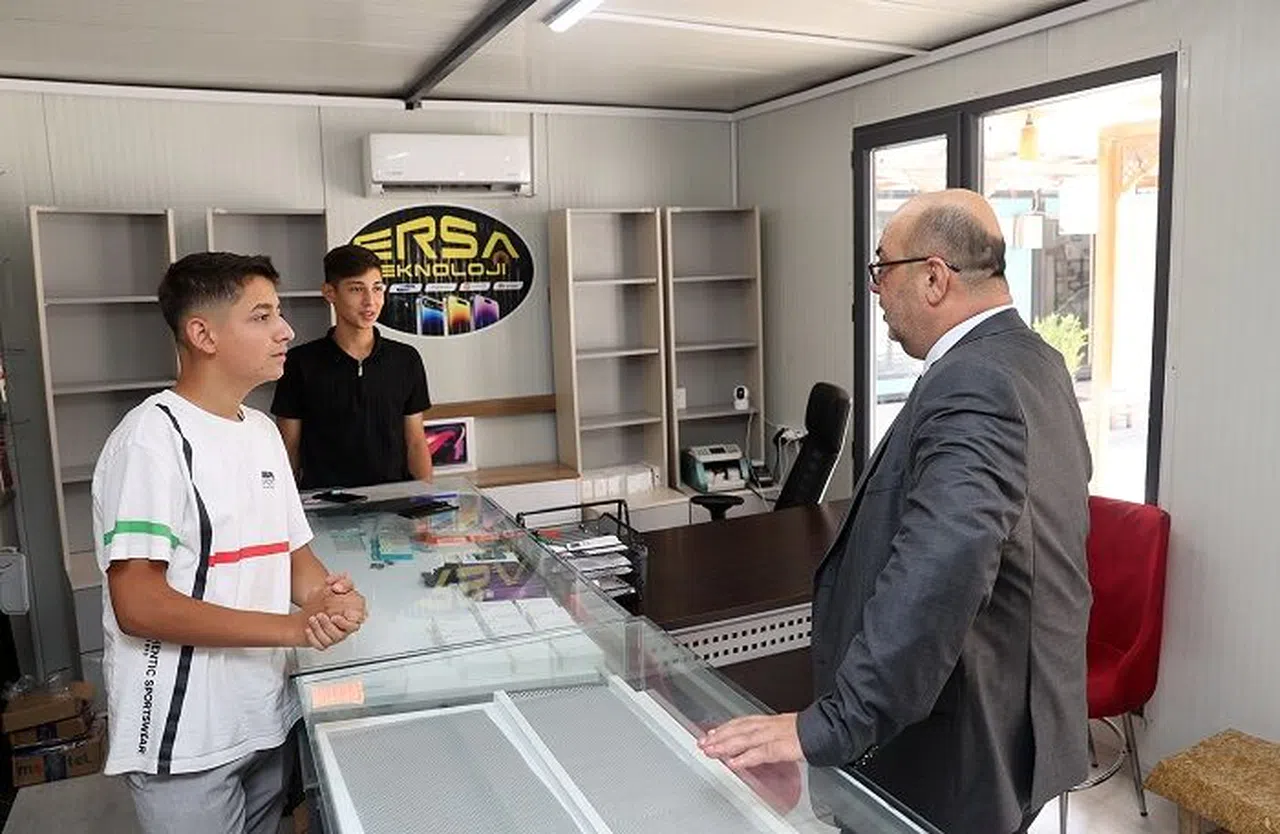 Başkan Akpınar: “Esnaf Kan Ağlarken Biz Gülemeyiz”