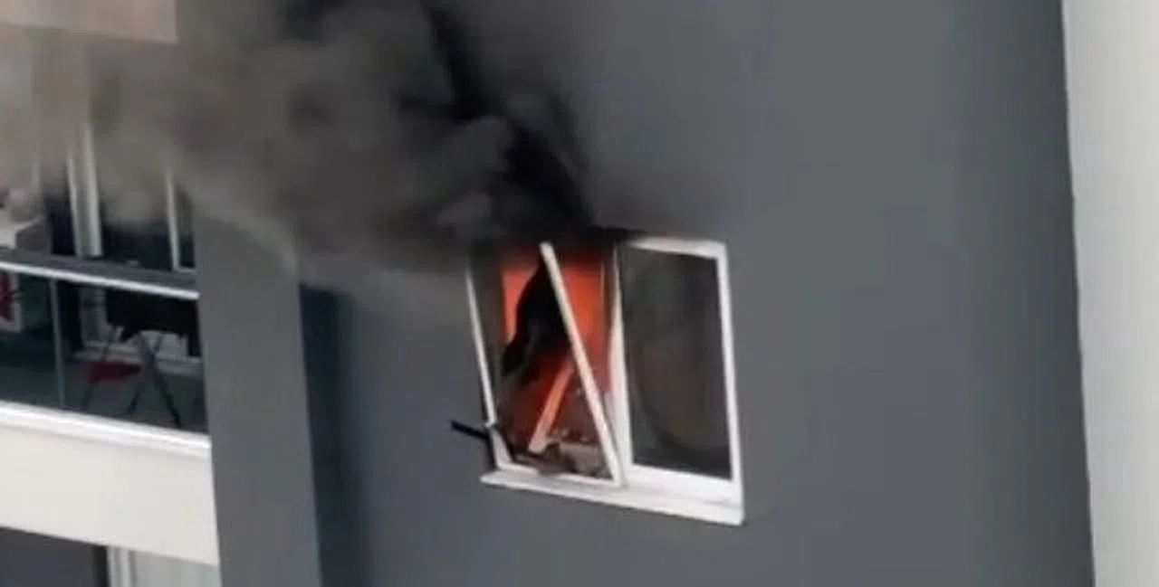 Adana'da lüks apartmanda çıkan yangın korkuttu