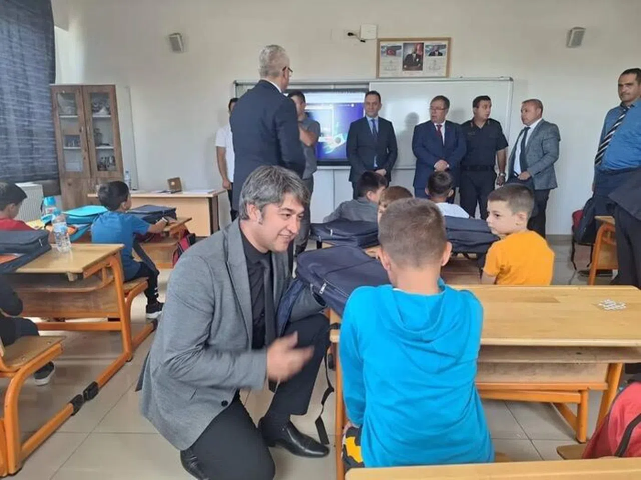 Afşin’de öğrencilere kırtasiye desteği