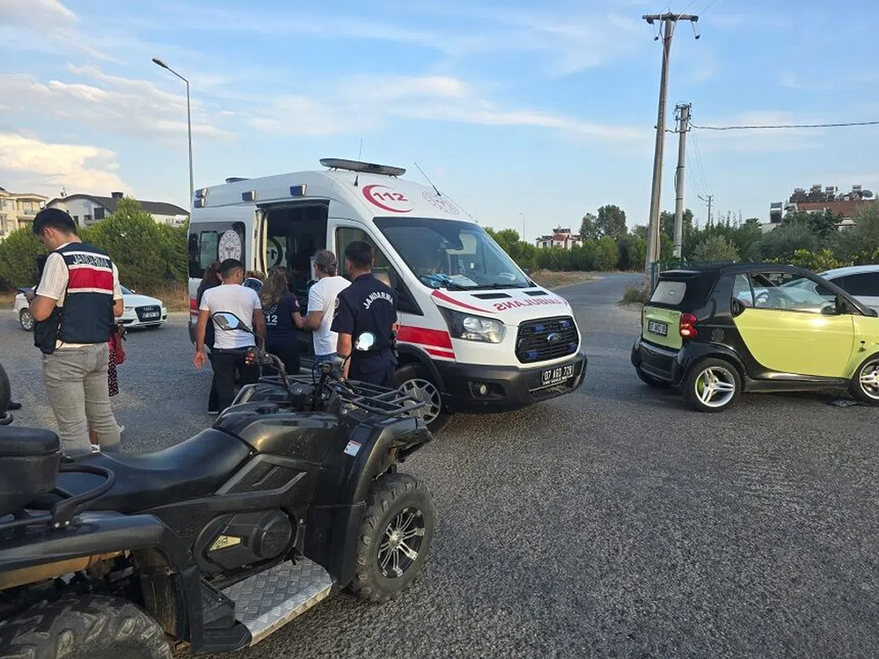 Manavgat'ta ATV ile otomobil çarpıştı: 1 yaralı