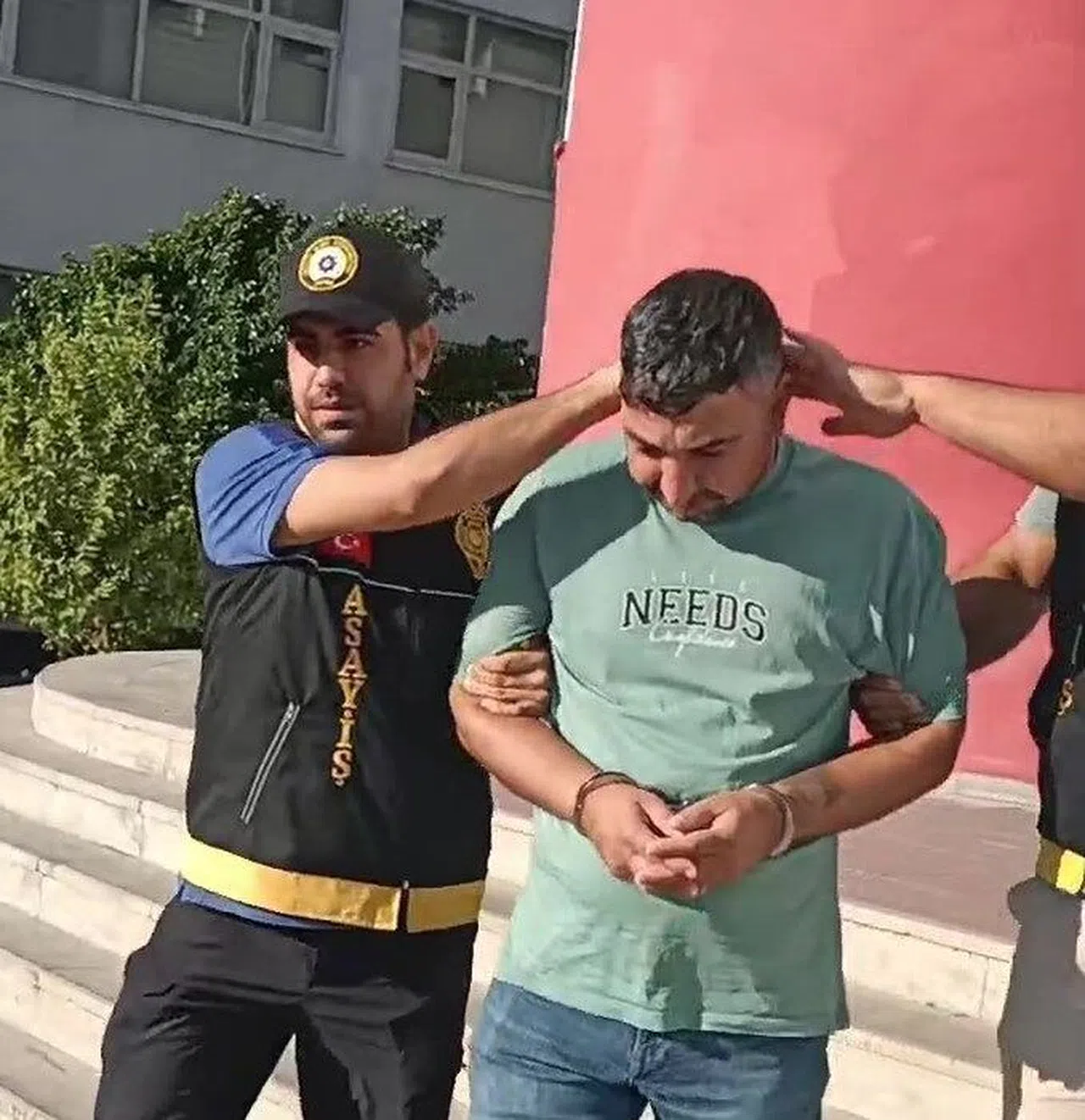 Tacizci cezaevinden kaçtı, polis yakaladı