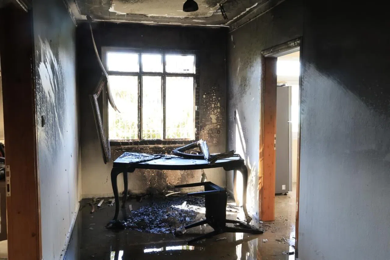 Uyuşturucu parasını alamayınca ablasının evini yaktı