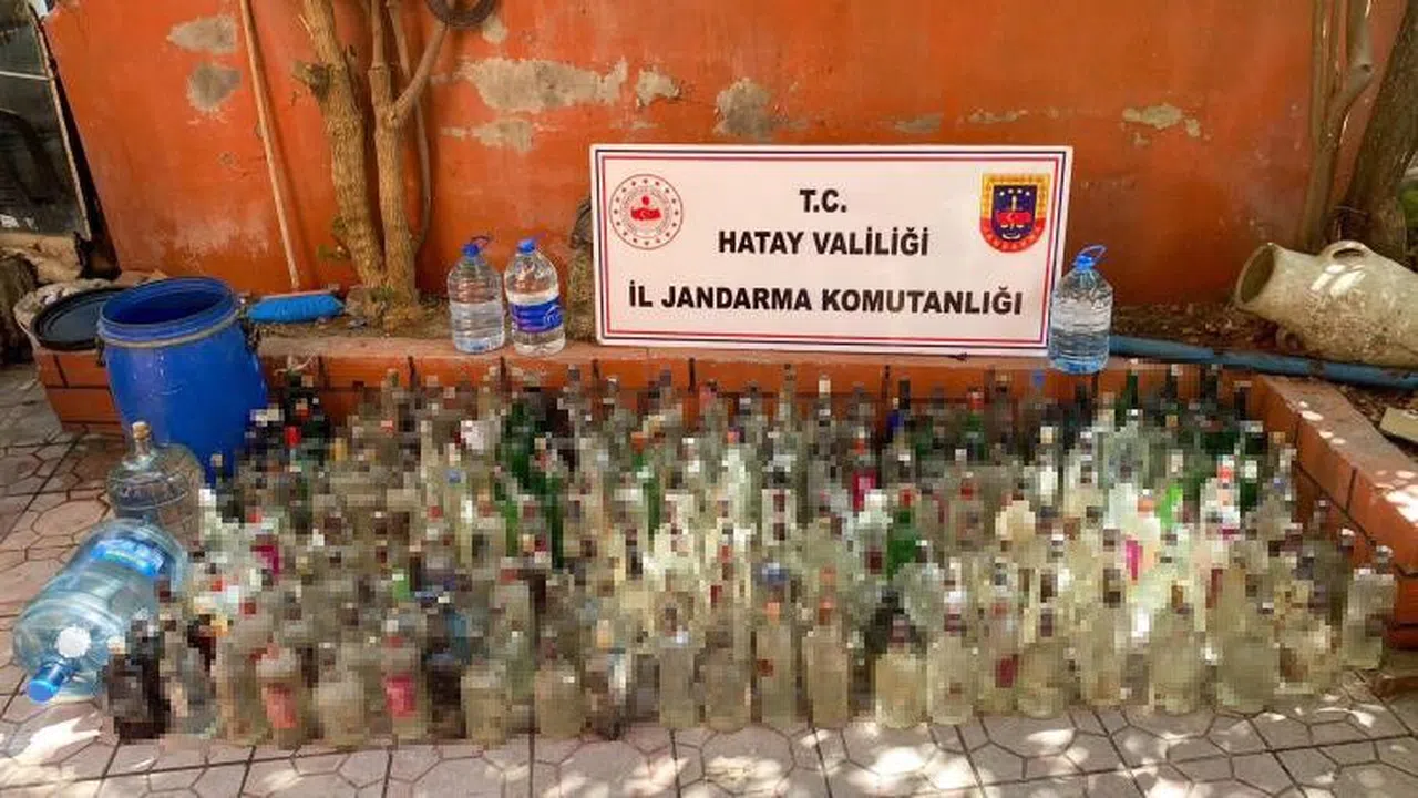773 litre kaçak alkol ile 6 bin sigara ele geçirildi