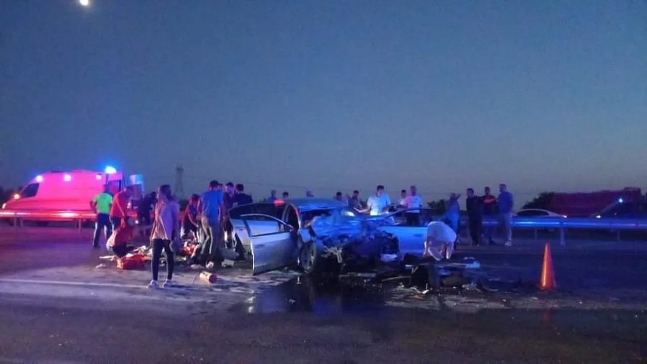 Feci kazada 3 kişi öldü, 3 kişi yaralı