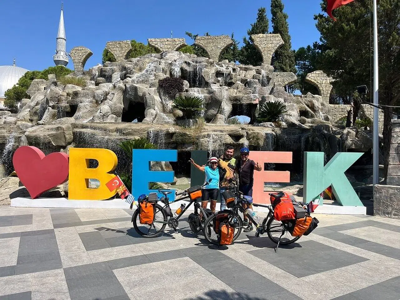 “Türkiye'de diğer ülkelere göre çok daha iyi karşılandık”