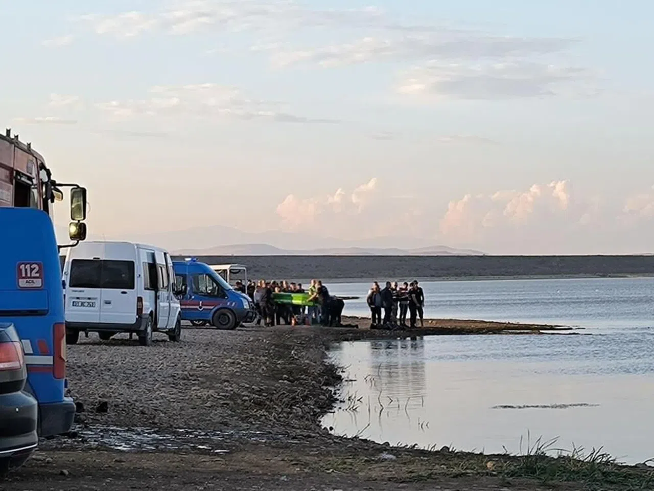 Barajda suyun içinde kaybolan 5 kişiden 4'ünün cansız bedenine ulaşıldı