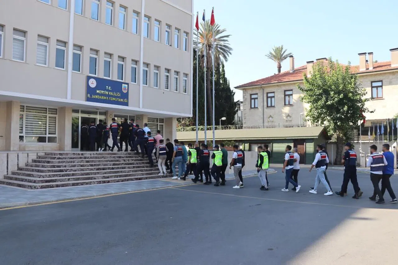 1 milyon dolarlık kumaş için operasyon: 16 tutuklama