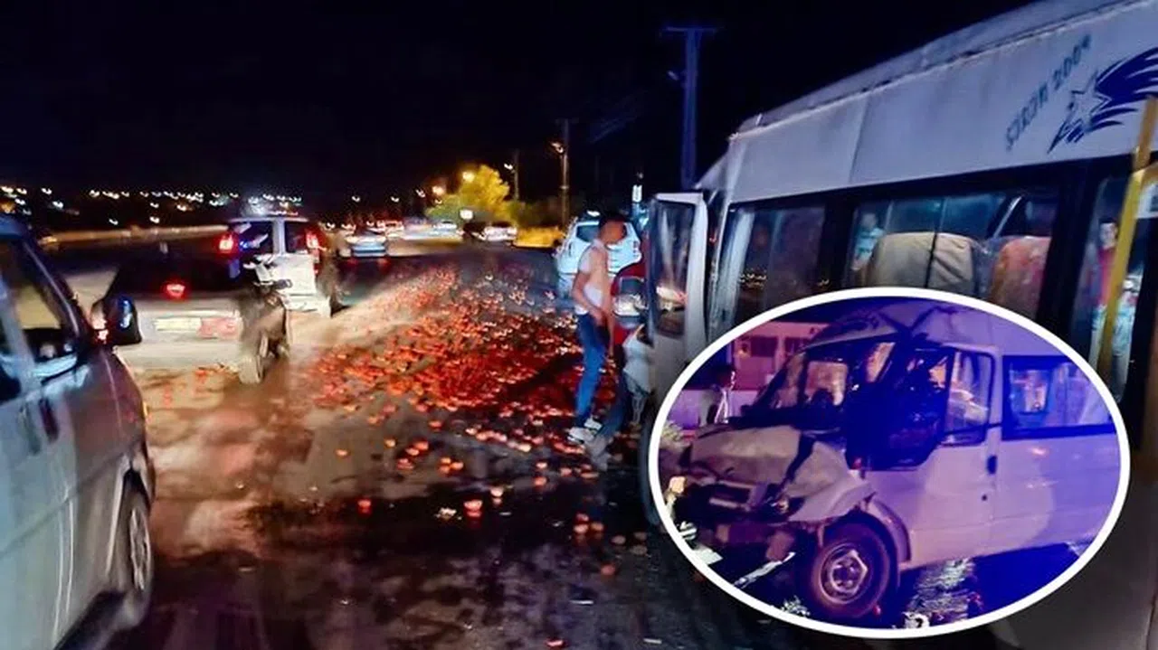 Domates yüklü traktör ile minibüs çarpıştı: En az 5 yaralı