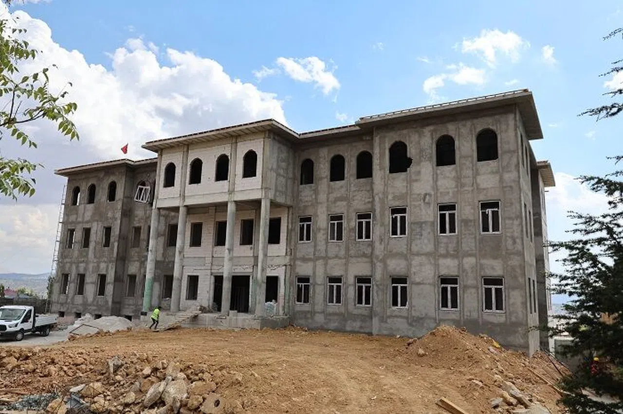 Nurhak’ın Yeni Hükümet Konağı Yükseliyor