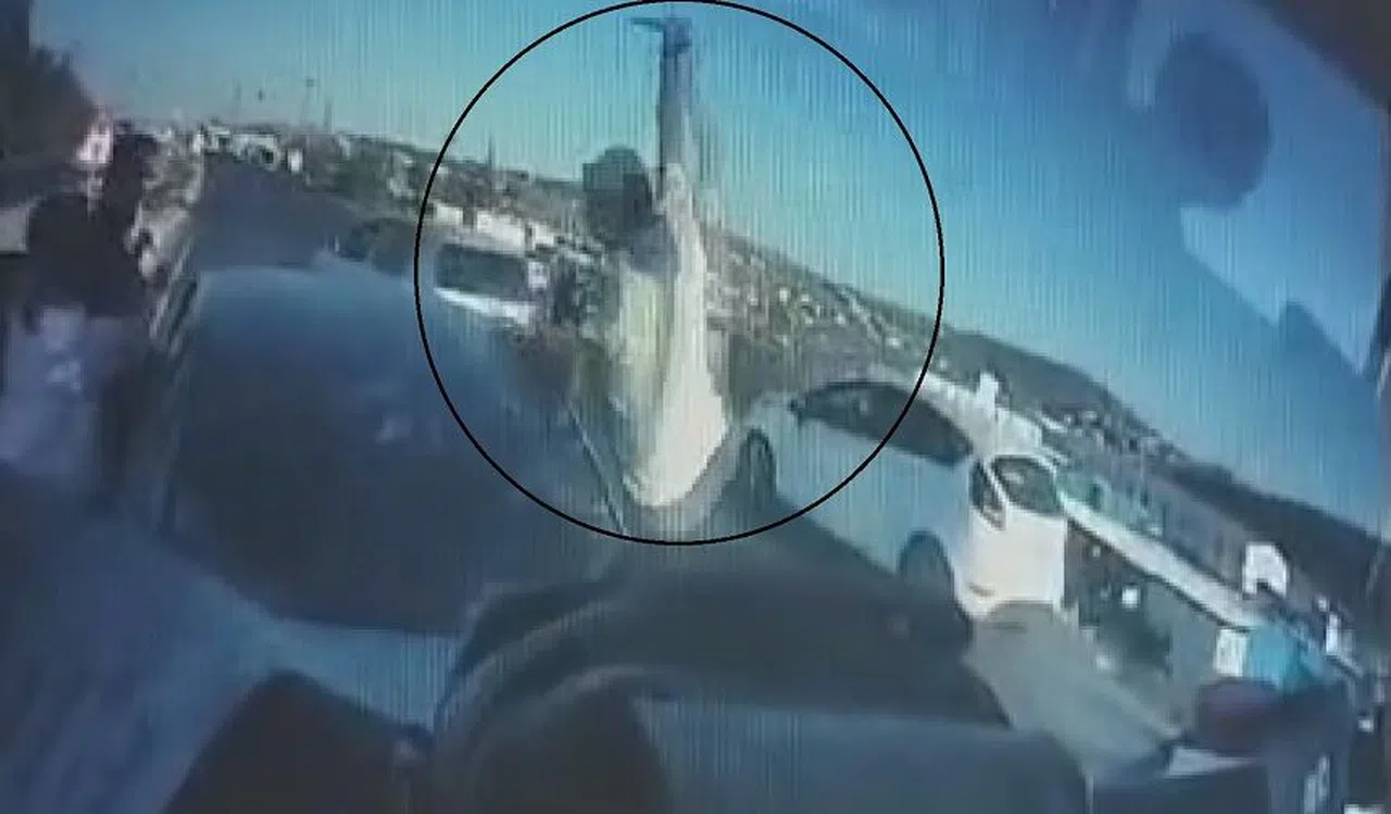 Trafikte korku dolu anların yaşandığı kavga, 'sinyal' tartışmasından çıkmış
