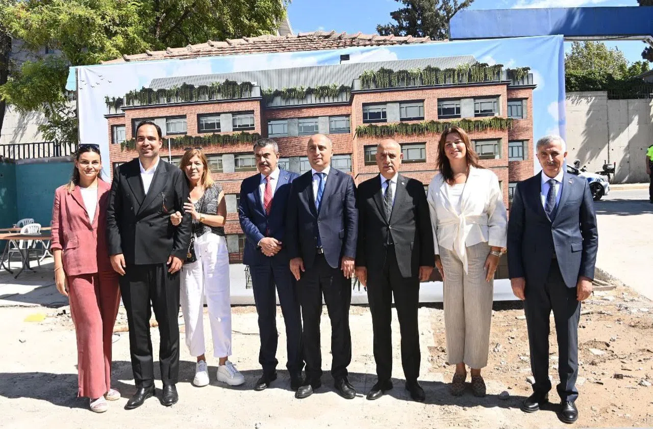 İki Milli Eğitim Bakanı Mehmet Balduk Fen Lisesi İnşaatını gezdi