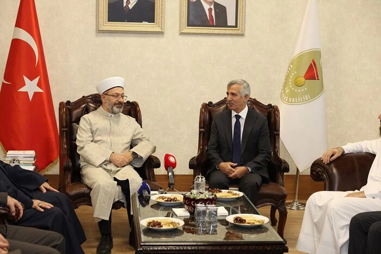 Ali Erbaş, Vali Ünlüer’i Ziyaret Etti