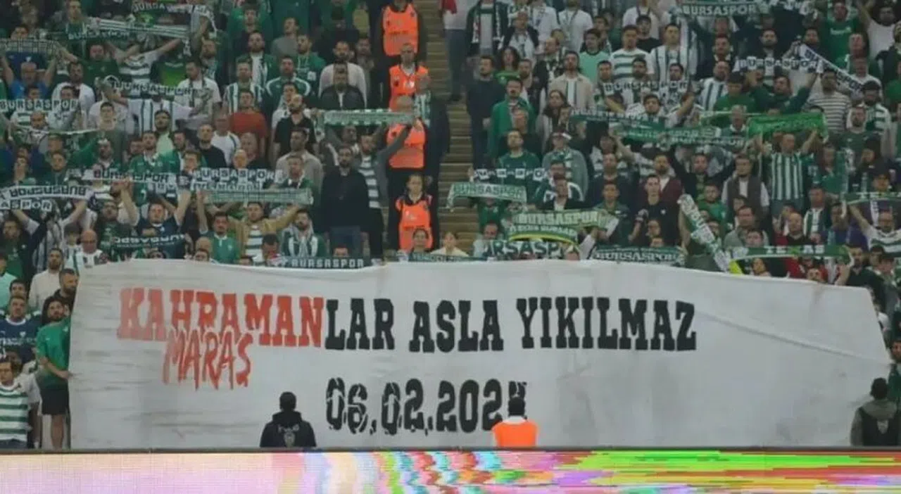 Büyük Bursaspor Taraftarlarından Kahramanmaraş’a Anlamlı Pankart