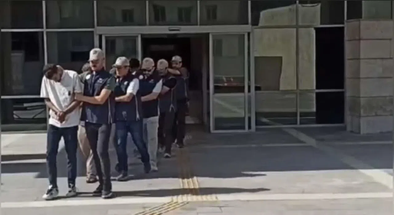 Terör operasyonunda 8 tutuklama