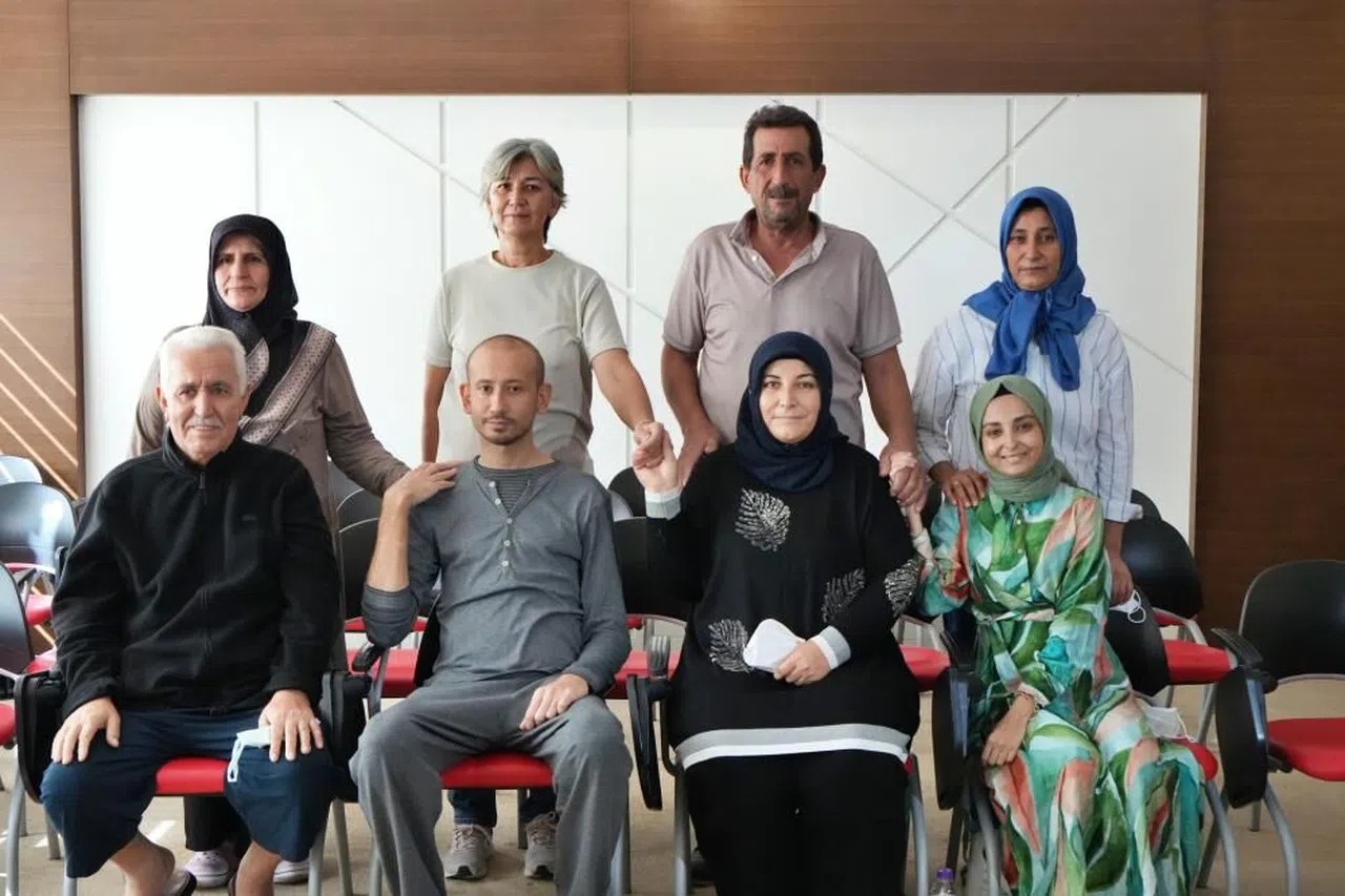 Ameliyathanede yapılan operasyonlarla 8 hayat birbirine çapraz bağlandı