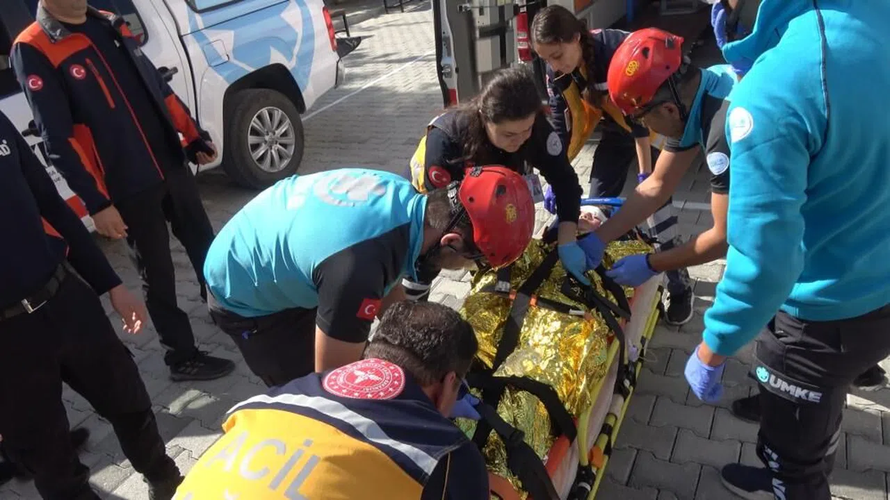 Okuldaki deprem tatbikatı gerçeği aratmadı