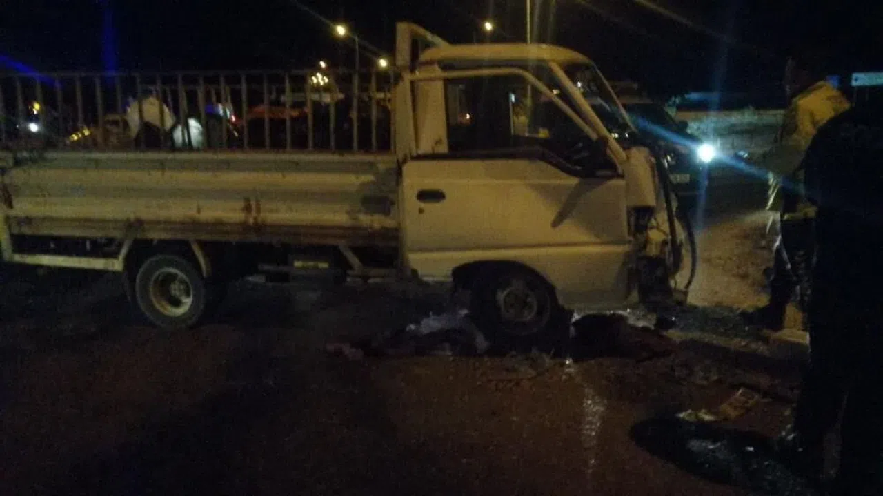 Kamyonet ile hafif ticari araç çarpıştı: 1 yaralı