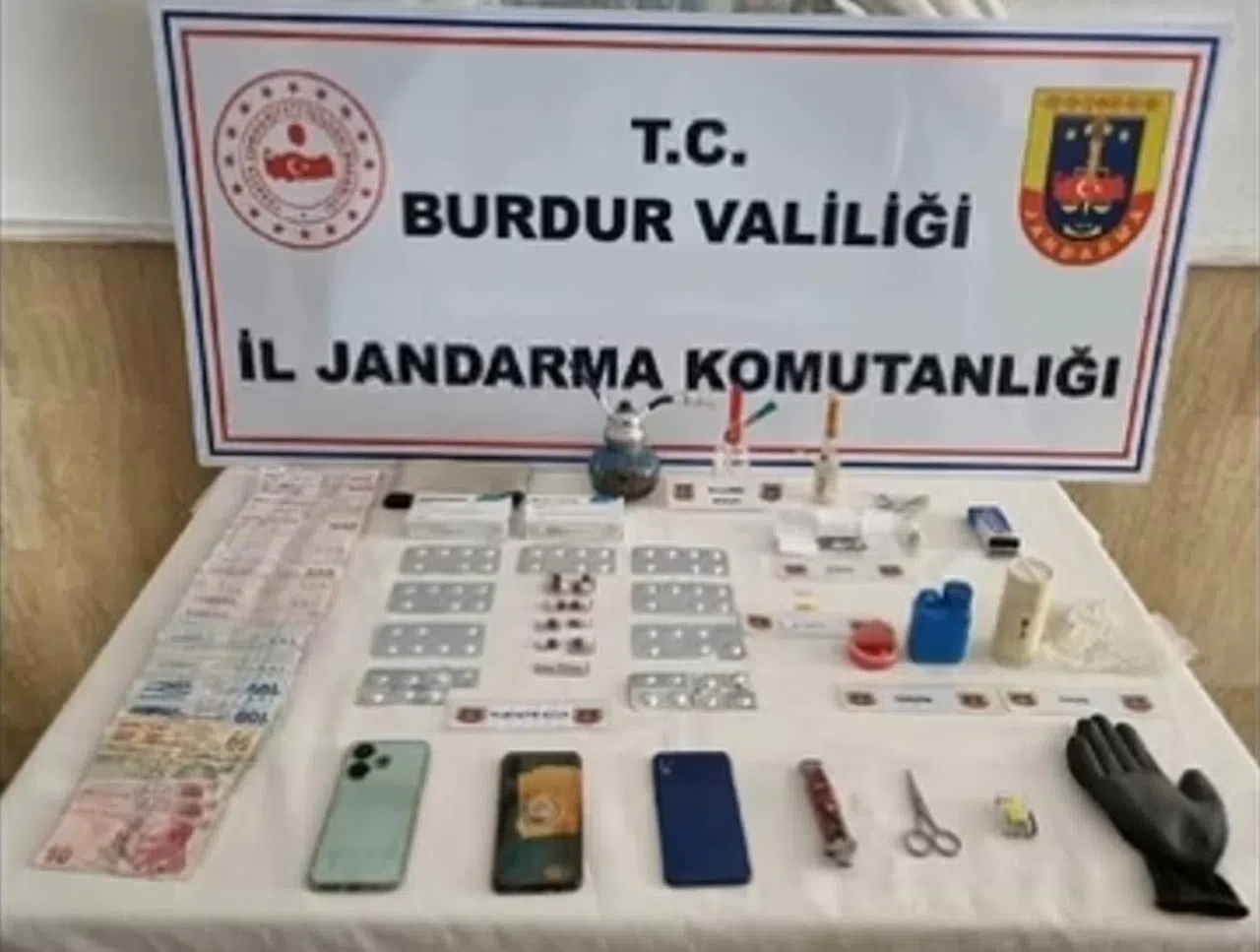 Uyuşturucu operasyonunda 4 şüpheli tutuklandı