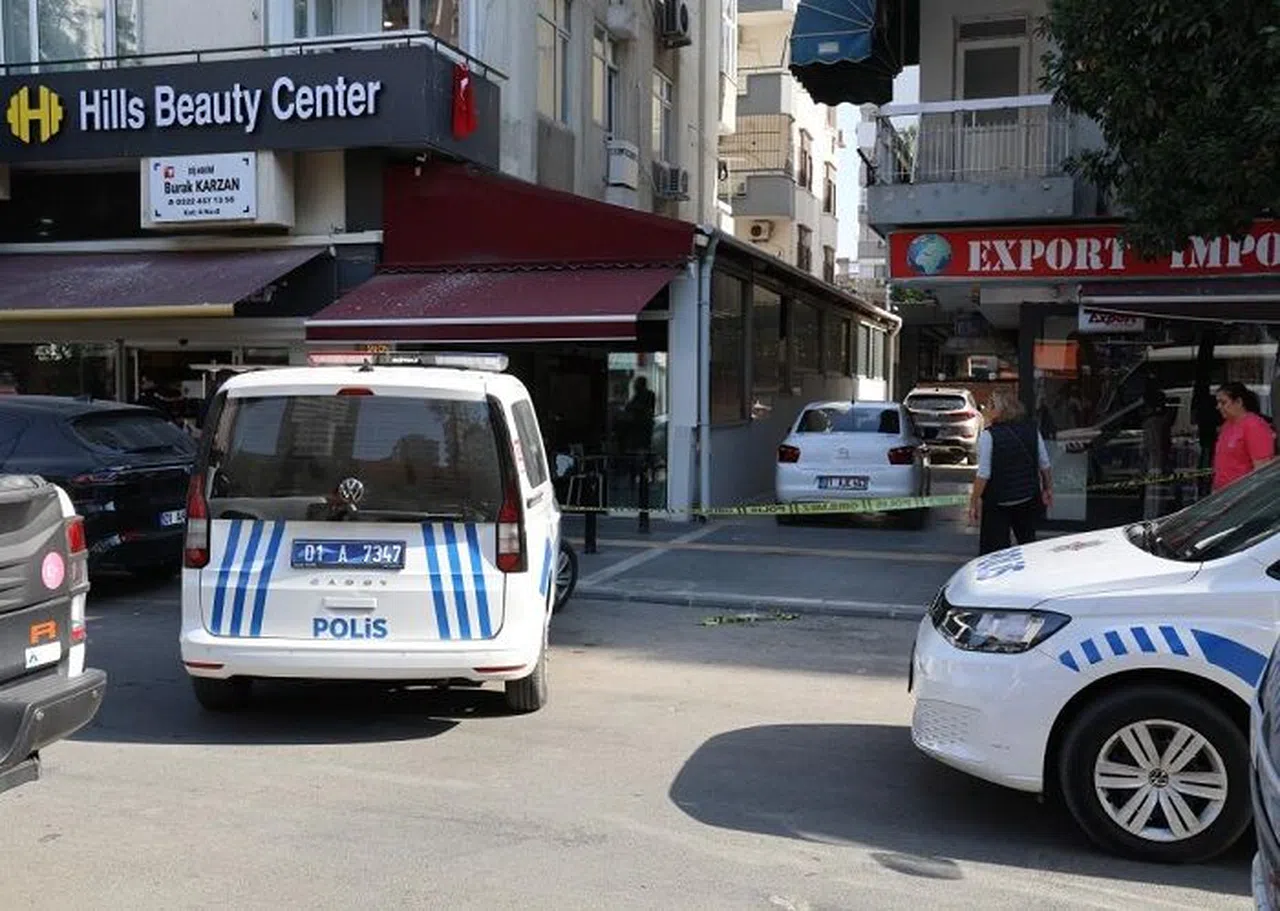 Pastaneye Silahlı Saldırı: 2 Yaralı