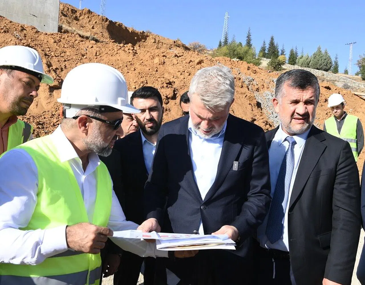 Başkan Görgel: “1,3 Milyar TL’lik Yatırımla Yeni Ekinözü’nü İnşa Ediyoruz”