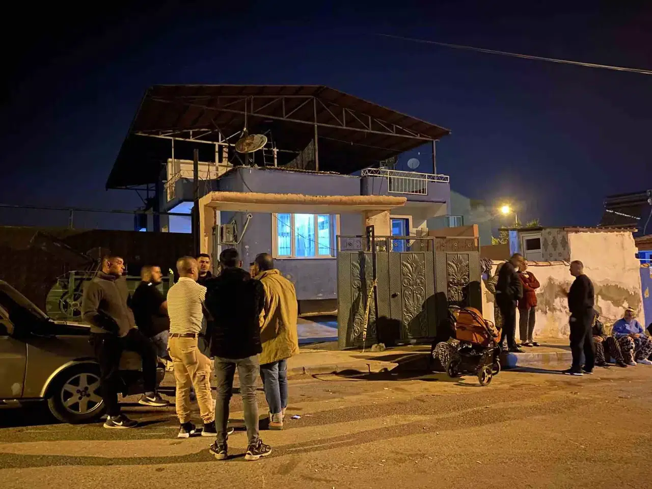 Karısını av tüfeğiyle öldürüp aynı silahla intihar etti
