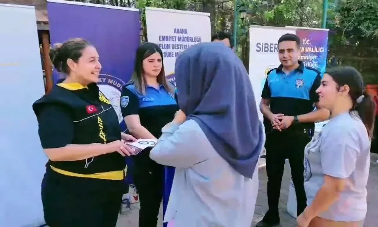 Polis'ten Öğrencilere terör ve internet uyarısı