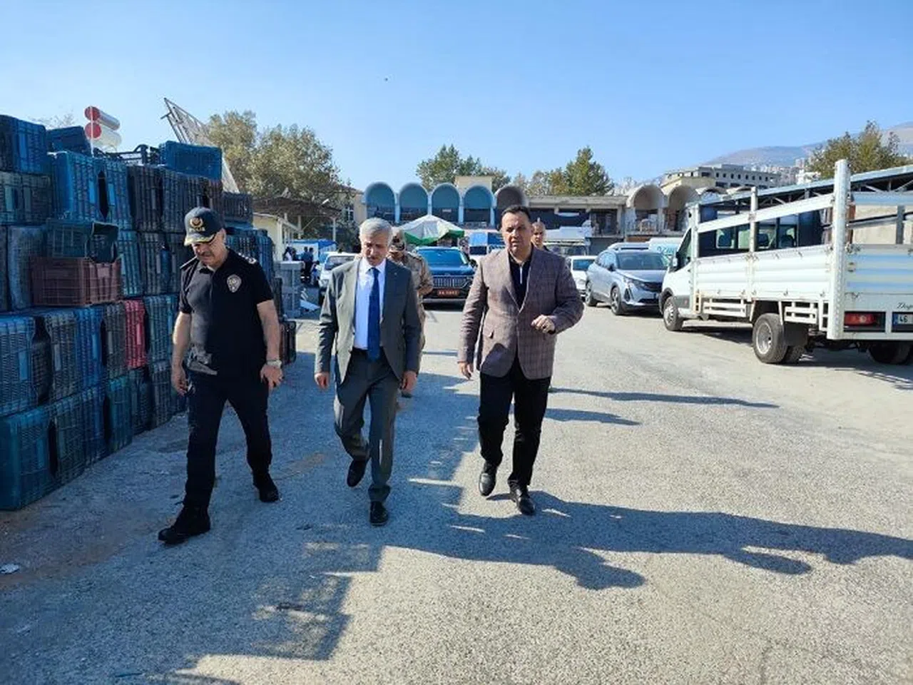 Vali Ünlüer Toptancılar Sitesi’nde Yerinde Dönüşüm Çalışmalarını İnceledi