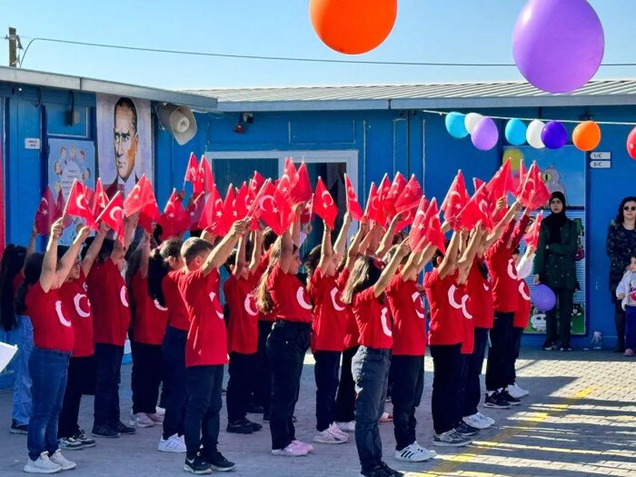 Umut Konteyner Kentte Çocukların Cumhuriyet Coşkusu