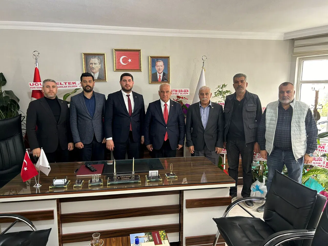 Başkan Cüce’den Cumhuriyetin Kuruluş Yıldönümünde Anlamlı Ziyaret